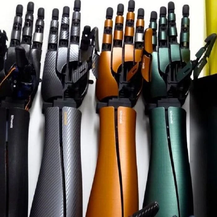 La mano robotica della stampa 3D imita il movimento umano